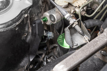 Radium Engineering マスターシリンダーブレース Nissan R32 Skyline GT-R用（RHD専用）