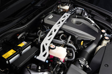 HPS フロントストラットタワーバー Lexus IS200t / IS300 2.0L Turbo用 - 0