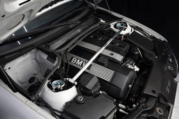 HPS フロントストラットタワーバー BMW M3 / 330ci ほか用 - 0