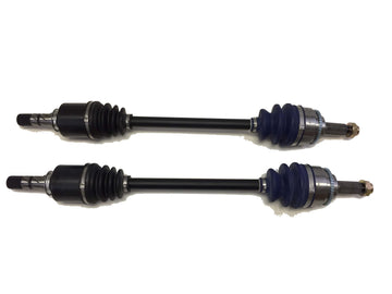 参考画像：別年式：2004–2007 WRX／2004 STI用フロントドライブシャフト左右。販売商品は2008–2015 WRX／2006–2009 Legacy Spec B向けです。接続部・全長・左右差は写真と異なる場合があります。 左右の長さ・形状や写真の部品点数は、販売商品の左右構成・販売単位・同梱数を示しません。