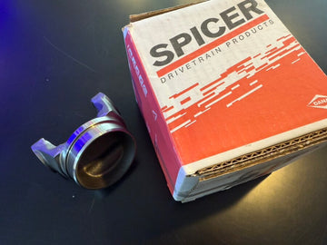 KAZAMA SPICER Tube Yoke (3-28-57) – image 1