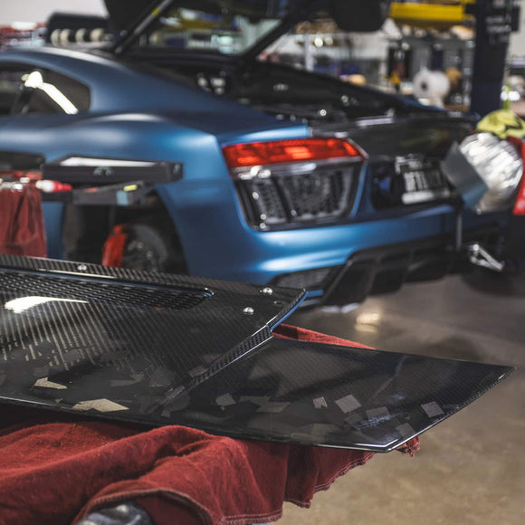 T1 Race Development R8 ドラッグスポイラー（フルカーボン・フォージドカーボン トップ）アウディ R8
