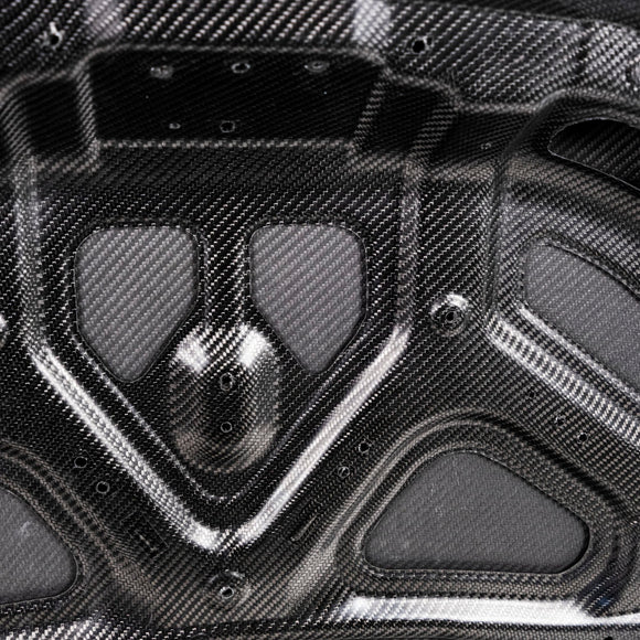 T1 Race Development R35 GT-R カーボン トランク（約2.3kg）